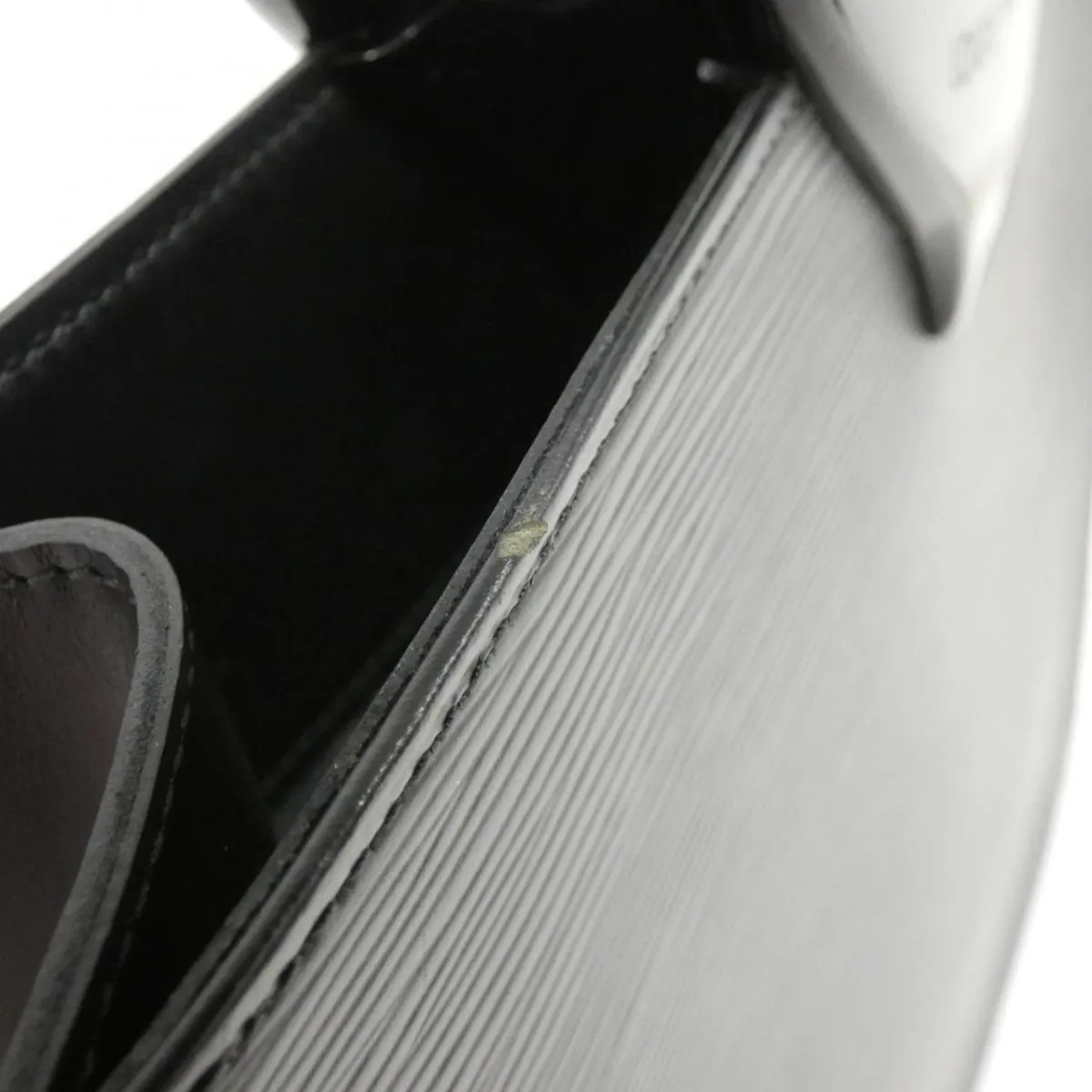 Louis Vuitton Epi On M52102 Bag