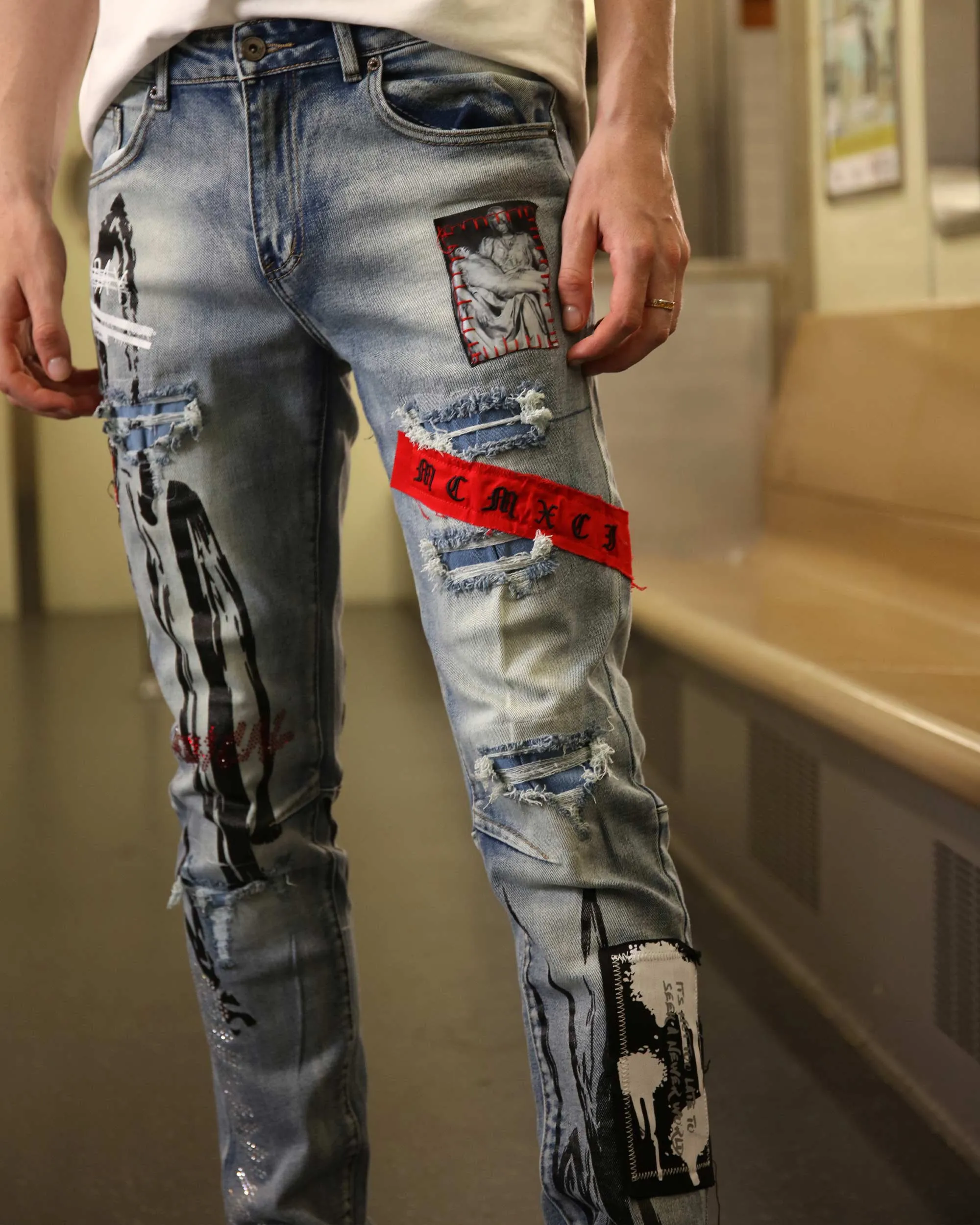 Medium Wash Blue Ripped Jeans with Gothic Flair-Mexico Local Delivery
